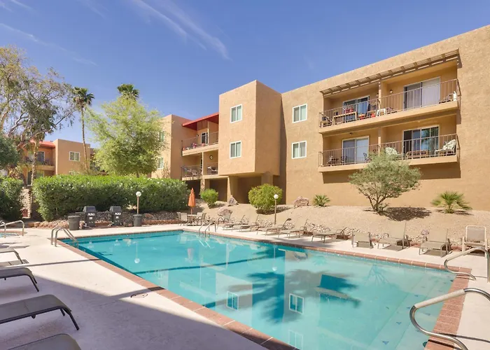 Walk To Lake, Dining & Shops: Havasu